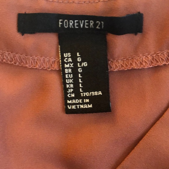 Size Large Mauve Shirt With A Tie Front! - Picture 4 of 4